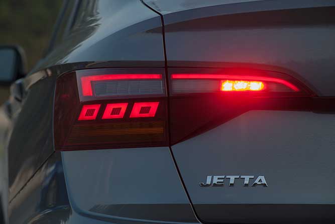 Ejemplo de producto con eslogan creativo: Jetta