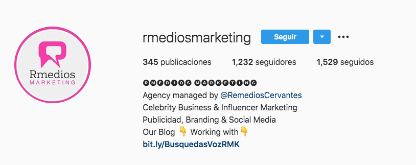 rmediosmarketing: ejemplo de cambio de tipografía en perfil de Instagram