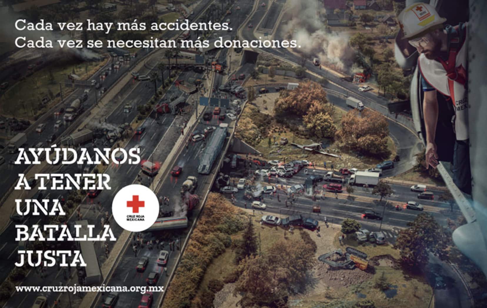 Ejemplo de diseño publicitario extraordinario de Cruz Roja Mexicana