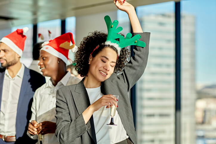 40 ideas de regalos de Navidad para empleados en 2023